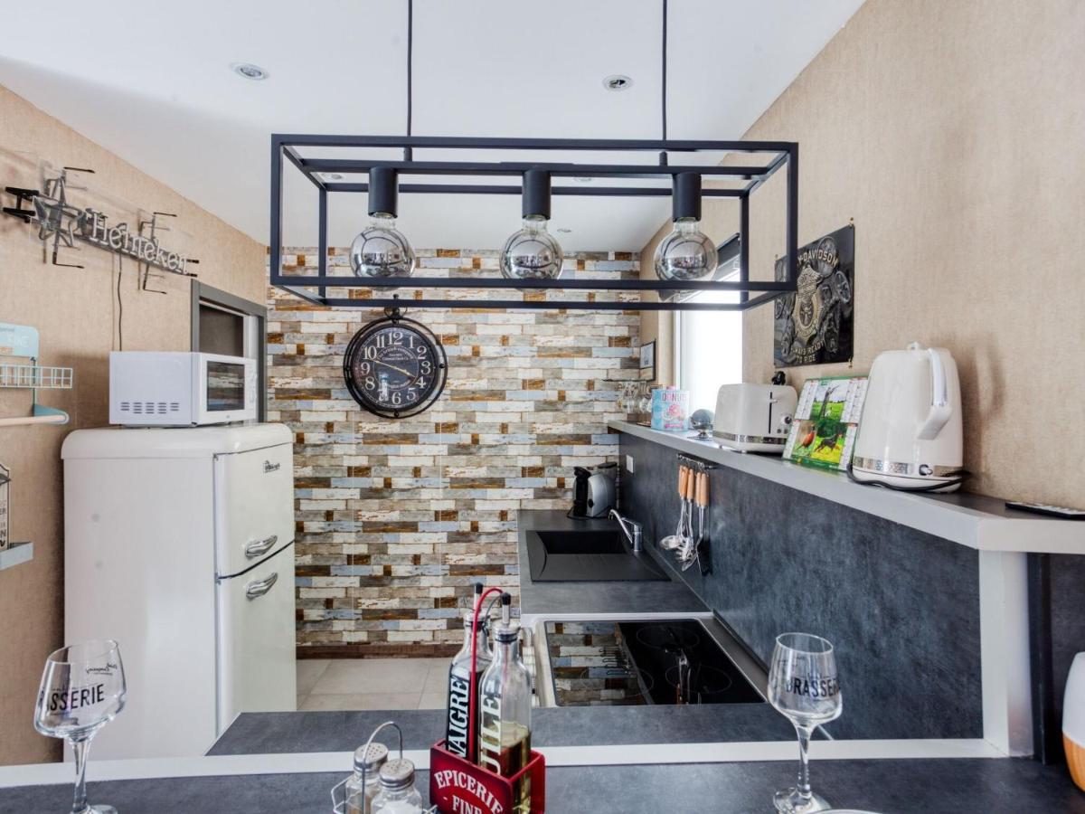 Cosy Apartment In Eperlecques With Fireplace ภายนอก รูปภาพ