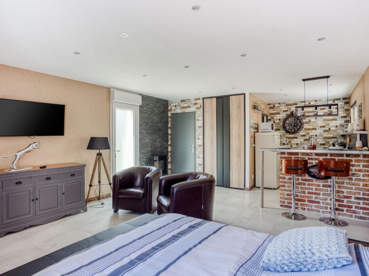 Cosy Apartment In Eperlecques With Fireplace ห้อง รูปภาพ
