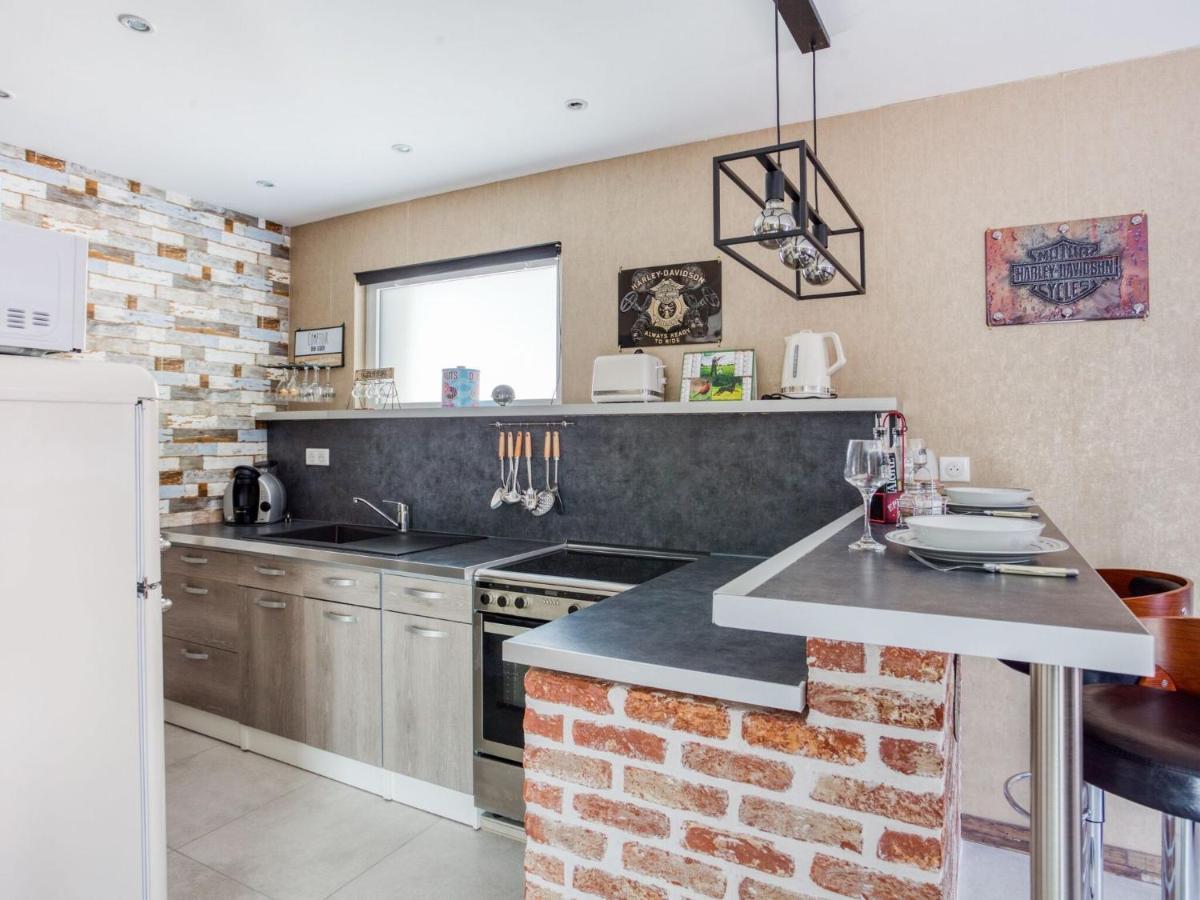 Cosy Apartment In Eperlecques With Fireplace ห้อง รูปภาพ